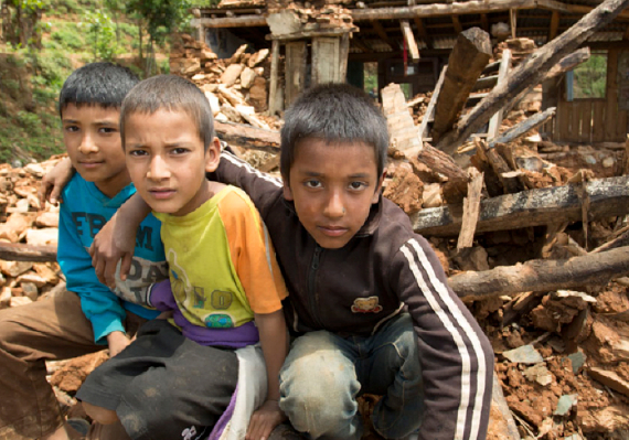 ネパールの子どもたちの写真